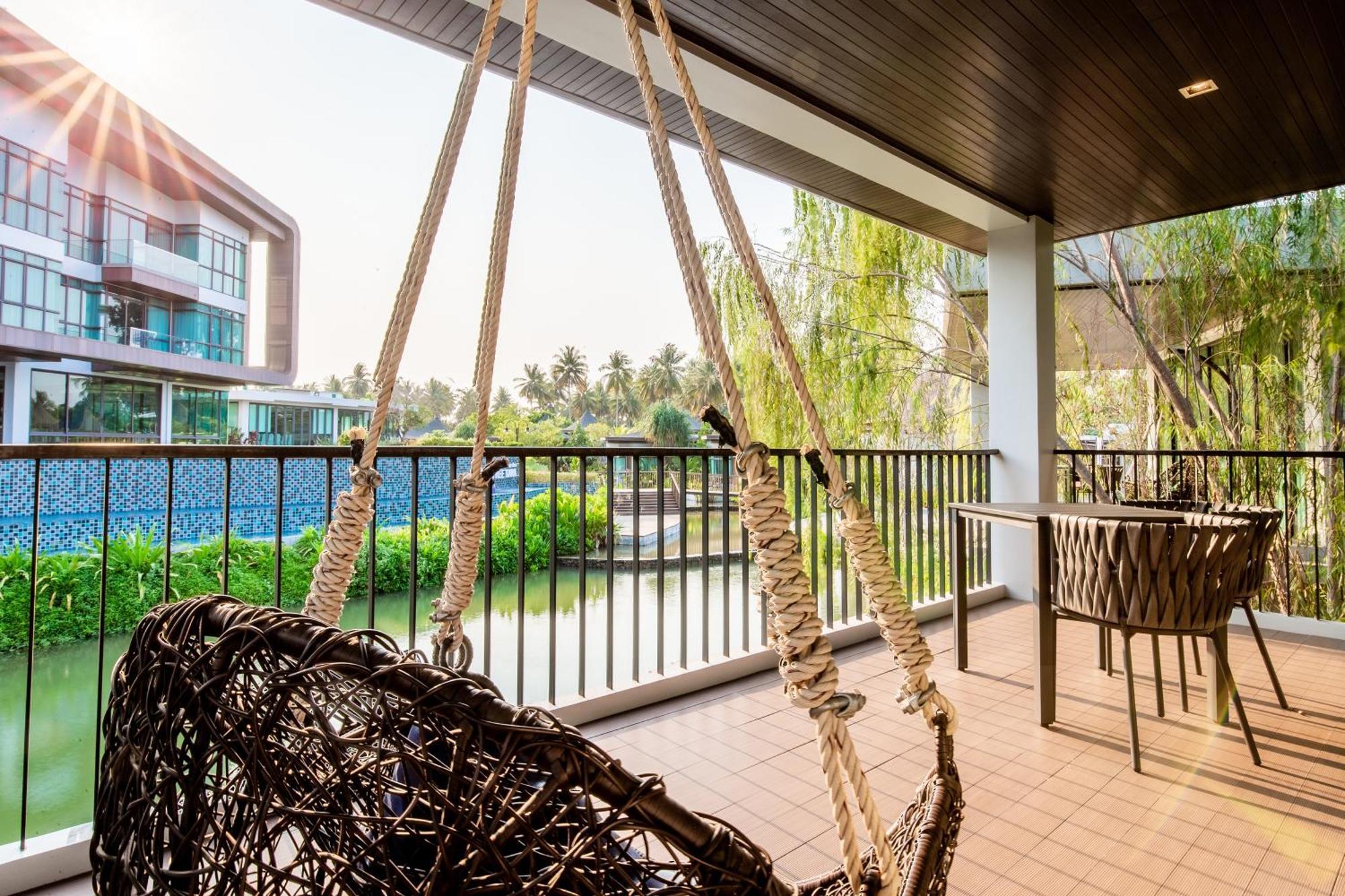 Na Tree Tara Riverside Resort Amphawa Damnoensaduak Phòng bức ảnh